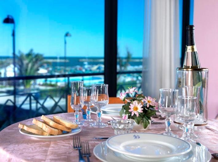 Hotel Diplomatic بيلاريا-إيجيا مارينا المظهر الخارجي الصورة
