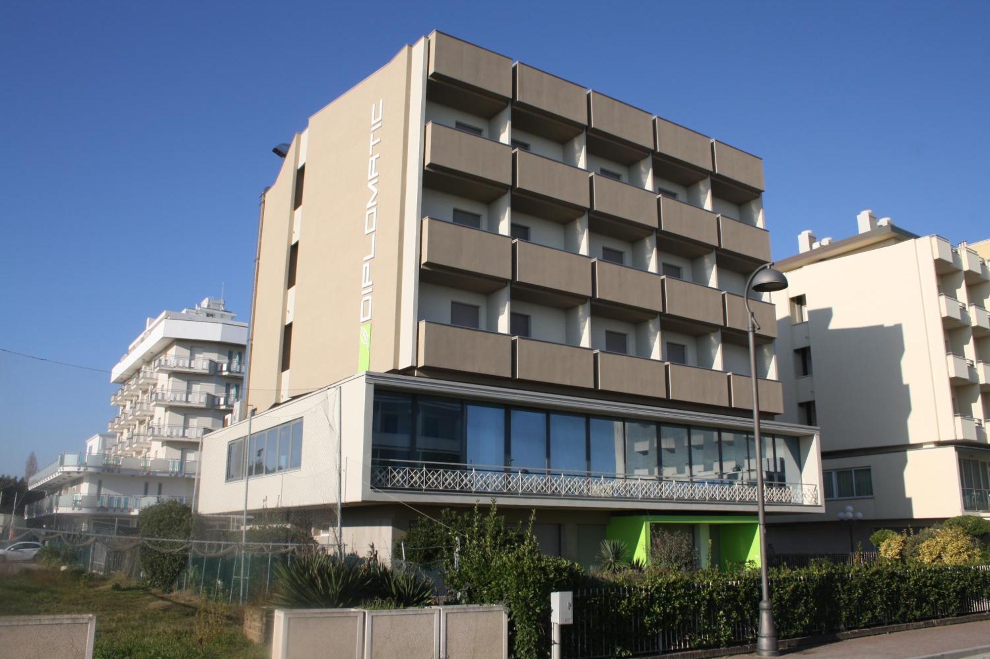 Hotel Diplomatic بيلاريا-إيجيا مارينا المظهر الخارجي الصورة