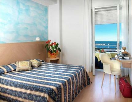 Hotel Diplomatic بيلاريا-إيجيا مارينا المظهر الخارجي الصورة